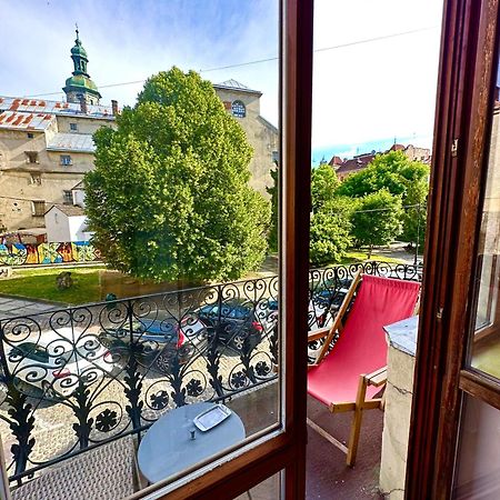 Romantic Apartments - Оn Valova Street Λβιβ Εξωτερικό φωτογραφία