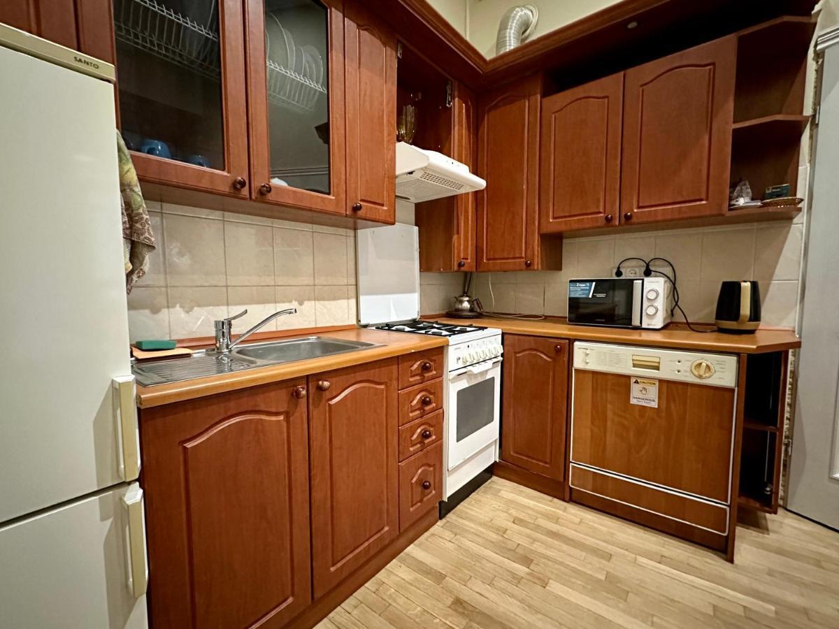Romantic Apartments - Оn Valova Street Λβιβ Εξωτερικό φωτογραφία