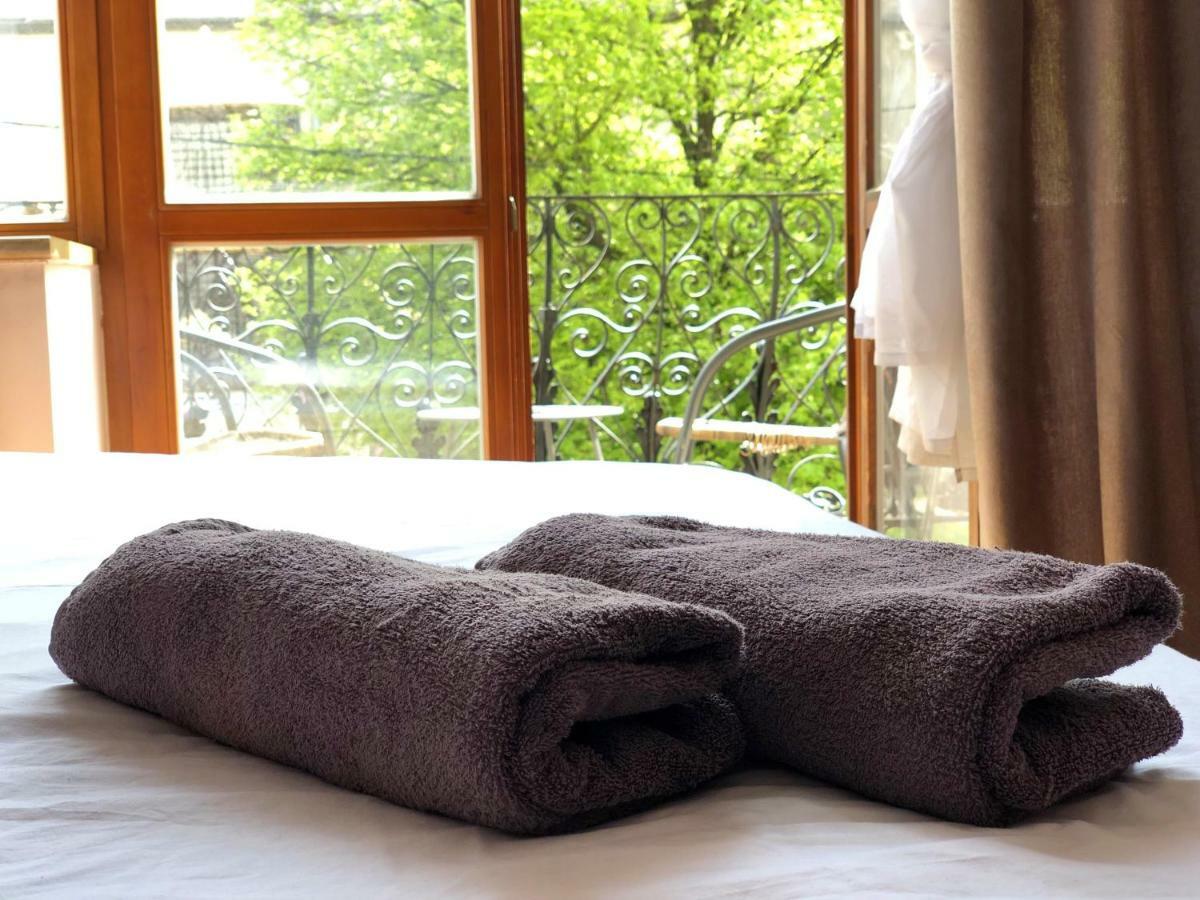Romantic Apartments - Оn Valova Street Λβιβ Εξωτερικό φωτογραφία