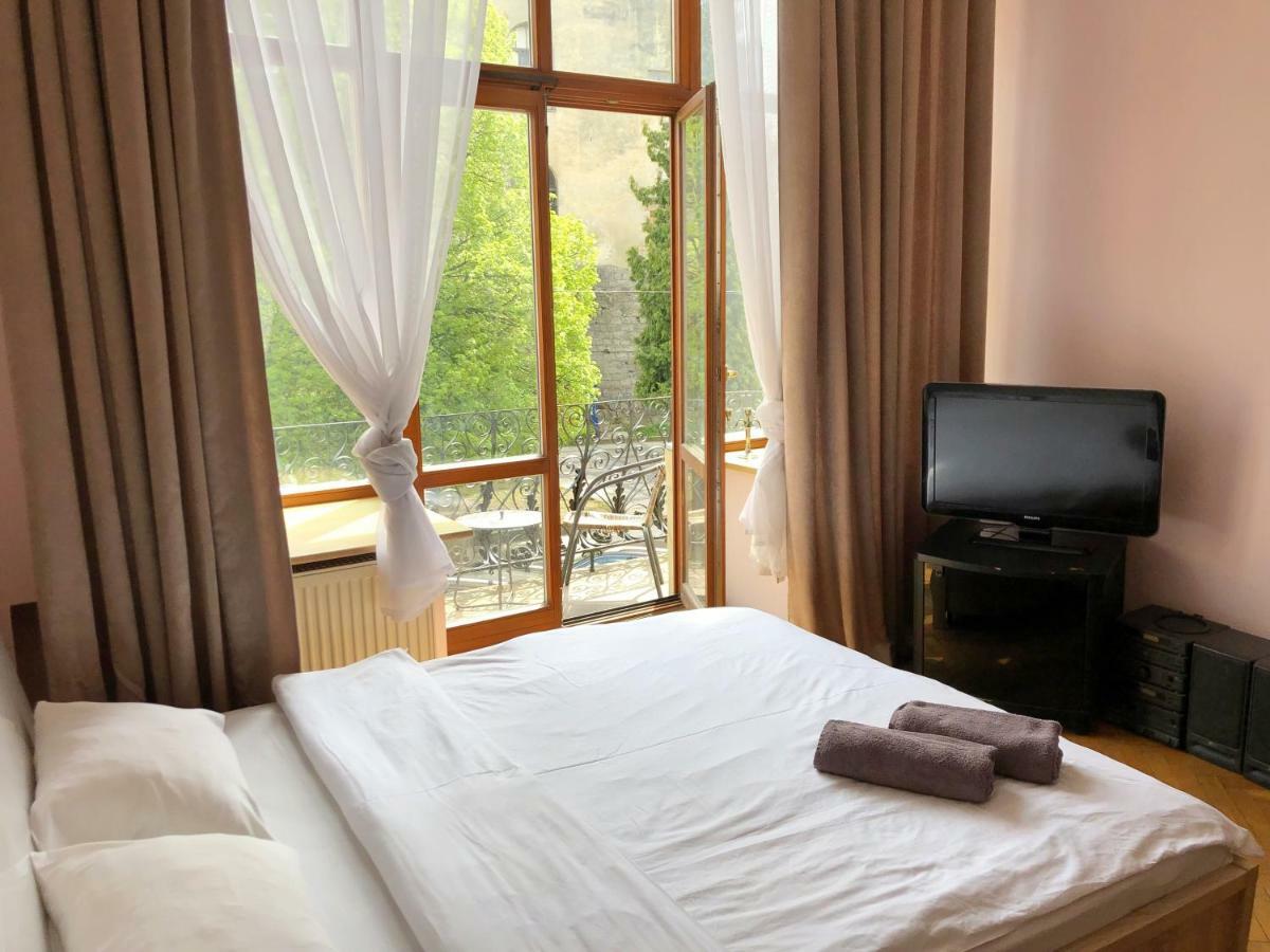Romantic Apartments - Оn Valova Street Λβιβ Εξωτερικό φωτογραφία